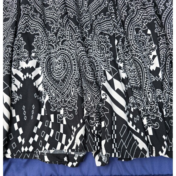 Ashley Stewart Women's Skirt Paisley Black/White NWT Sz 12 - Picture 3 of 4